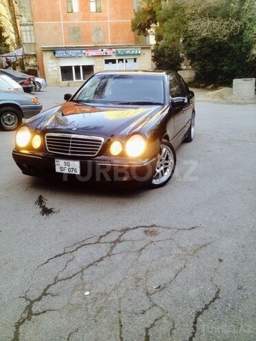 Mercedes E 320 2000, 283,000 km - 3.2 l - Bakı
