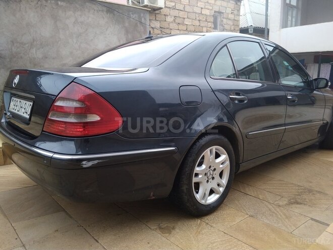 Mercedes E 220 2002, 15,000 km - 2.2 l - Bakı