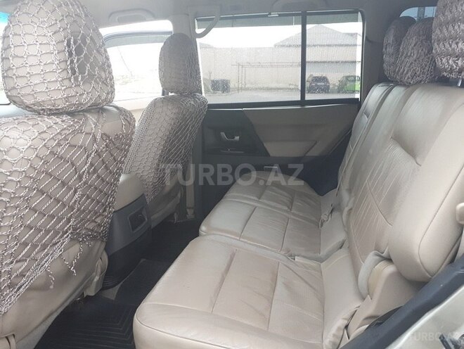 Mitsubishi Pajero 2005, 211,000 km - 3.0 l - Bakı