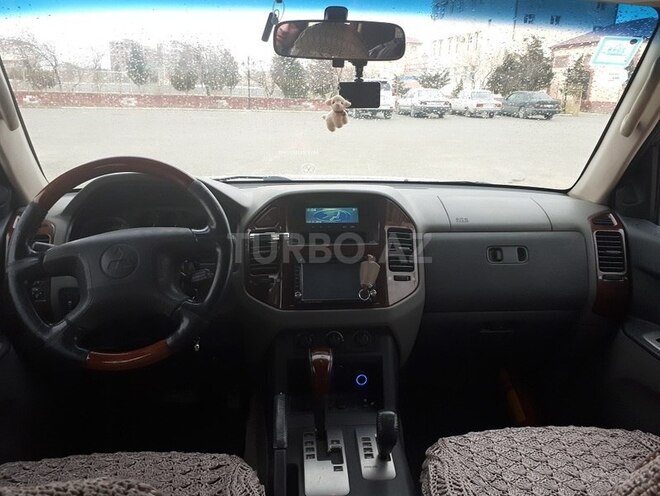 Mitsubishi Pajero 2005, 211,000 km - 3.0 l - Bakı