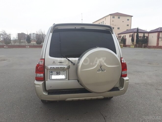 Mitsubishi Pajero 2005, 211,000 km - 3.0 l - Bakı