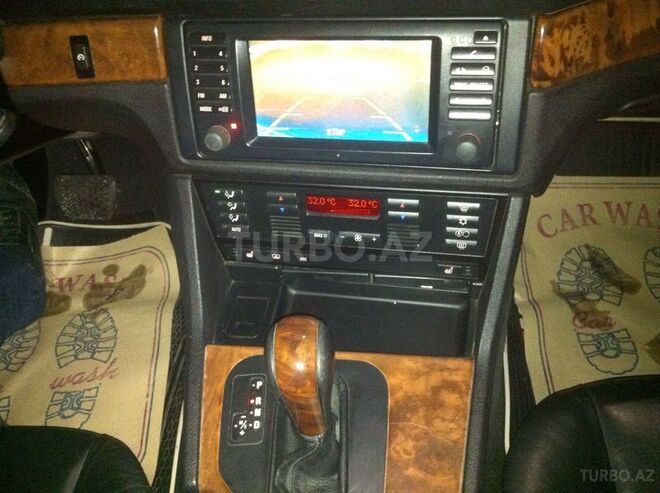 BMW 525 2002, 250,000 km - 2.5 л - Bakı