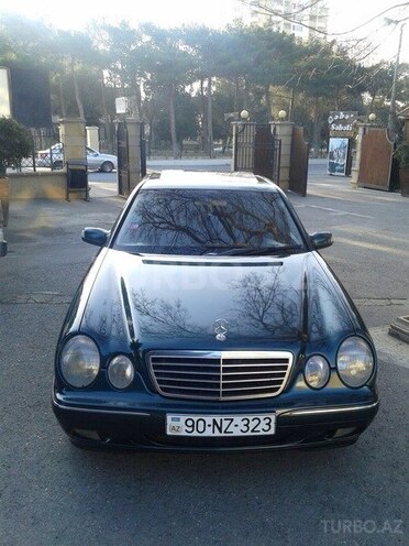 Mercedes E 220 2000, 224,000 km - 2.2 l - Bakı