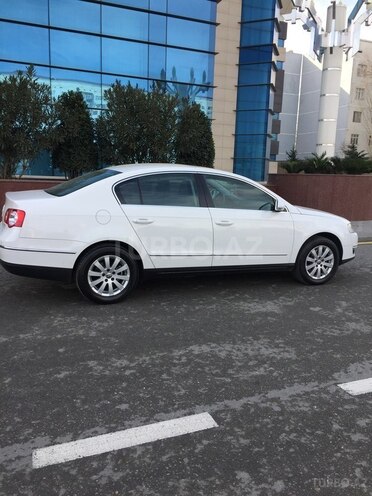 Volkswagen Passat 2011, 104,000 km - 1.8 l - Sumqayıt