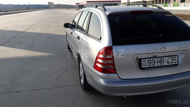 Mercedes C 220 2005, 331,000 km - 2.2 l - Sumqayıt