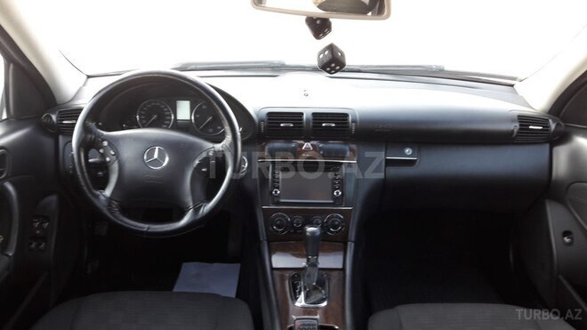 Mercedes C 220 2005, 331,000 km - 2.2 l - Sumqayıt
