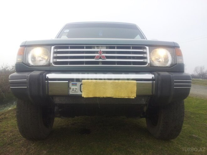 Mitsubishi Pajero 1994, 324,703 km - 0.3 l - Astara