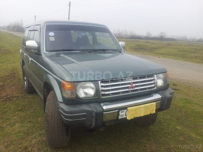 Mitsubishi Pajero 1994, 324,703 km - 0.3 l - Astara
