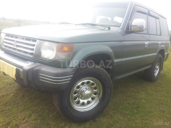 Mitsubishi Pajero 1994, 324,703 km - 0.3 l - Astara