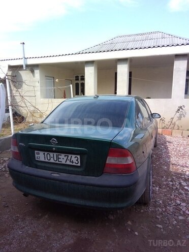 Opel Vectra 1996, 184,348 km - 1.6 l - Bakı
