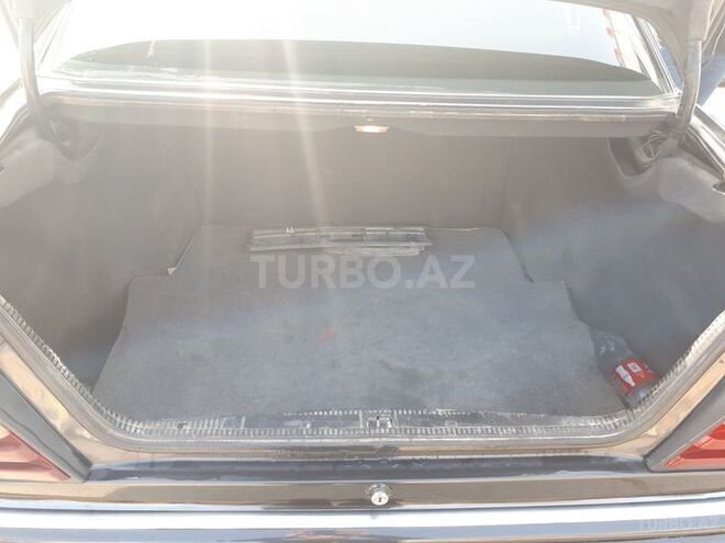Mercedes E 260 1990, 285,000 km - 2.6 l - Bakı
