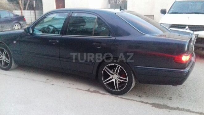 Mercedes E 240 1998, 287,880 km - 2.4 л - Bakı