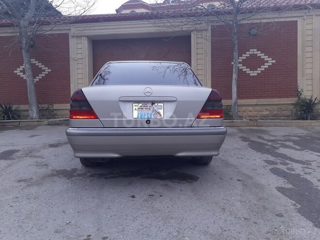 Mercedes C 230 1999, 131,000 km - 2.3 l - Bakı