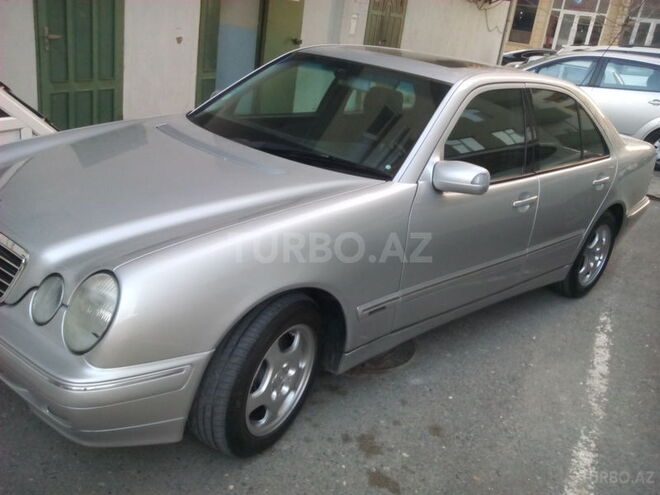 Mercedes E 270 2000, 294,500 km - 2.7 l - Xırdalan