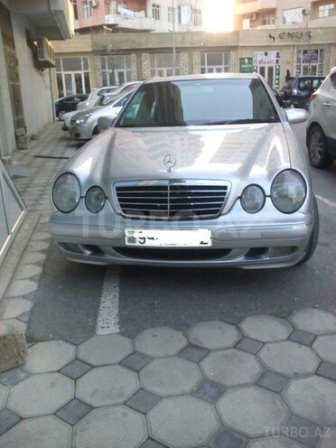 Mercedes E 270 2000, 294,500 km - 2.7 l - Xırdalan