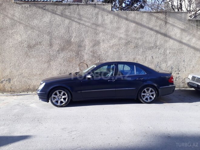 Mercedes E 270 2002, 232,000 km - 2.7 l - Bakı