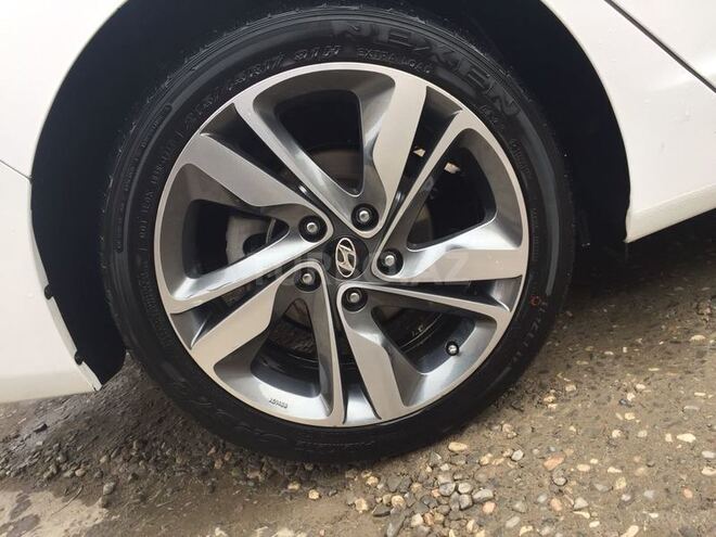 Hyundai Elantra 2015, 53,000 km - 1.8 l - Bakı
