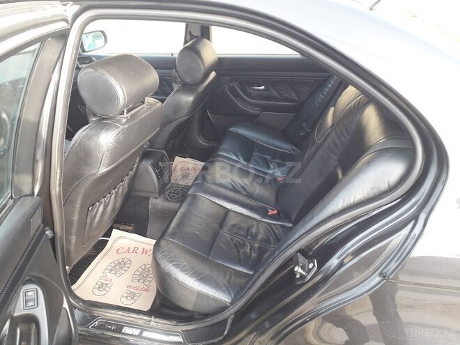 BMW 525 2001, 261,000 km - 2.5 l - Sumqayıt