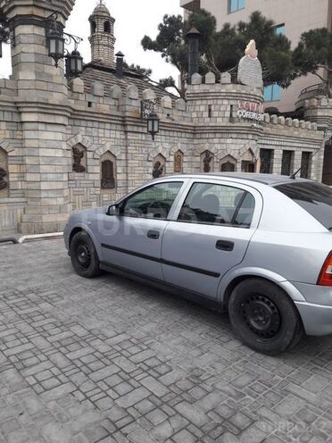 Opel Astra 2000, 200,000 km - 1.8 l - Bakı