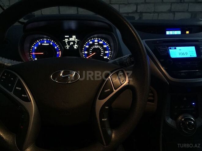 Hyundai Elantra 2013, 32,500 km - 1.8 л - Ağdaş