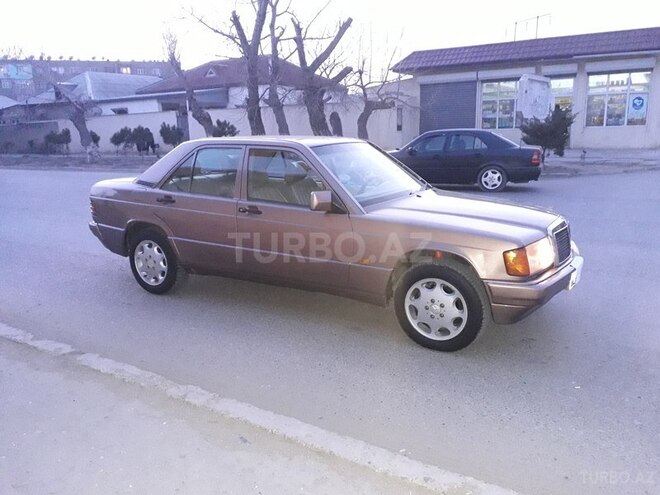 Mercedes 190 1992, 325,000 km - 2.0 l - Sumqayıt