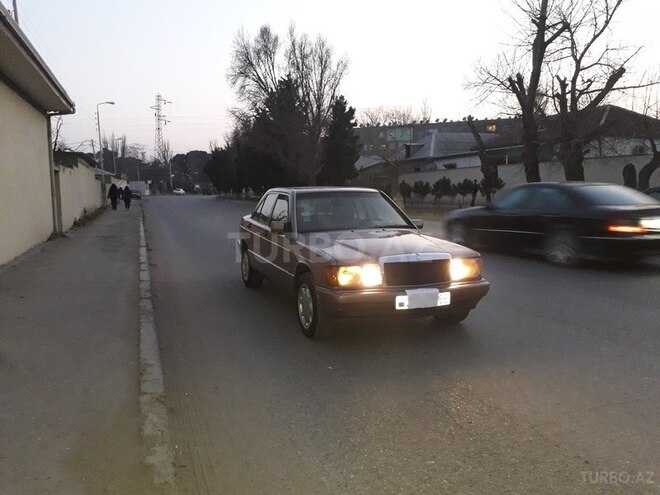Mercedes 190 1992, 325,000 km - 2.0 l - Sumqayıt