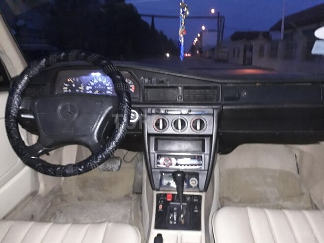 Mercedes 190 1992, 325,000 km - 2.0 l - Sumqayıt