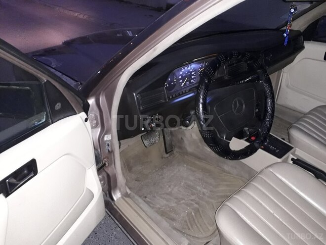 Mercedes 190 1992, 325,000 km - 2.0 l - Sumqayıt