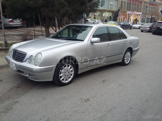 Mercedes E 240 2001, 178,000 km - 2.6 l - Bakı
