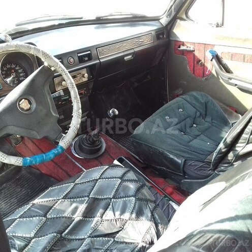 GAZ 24 1981, 255,000 km - 2.4 l - Zaqatala
