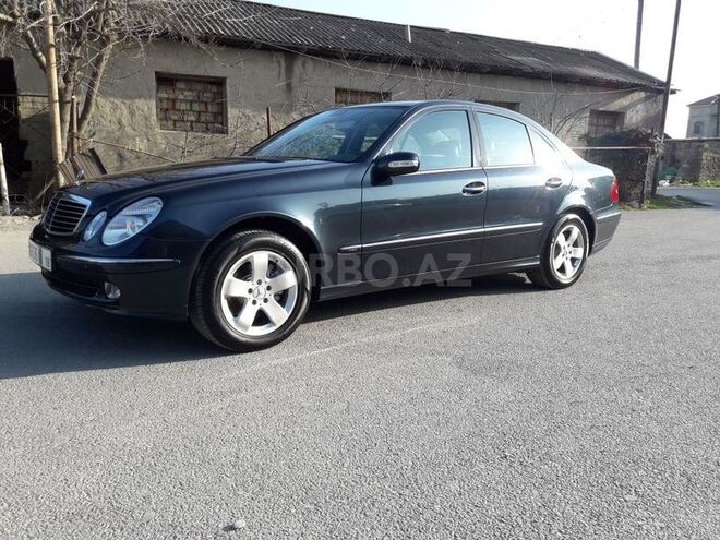 Mercedes E 270 2002, 290,000 km - 2.7 л - Bakı