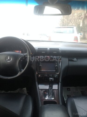 Mercedes C 240 2004, 256,000 km - 2.6 l - Bakı