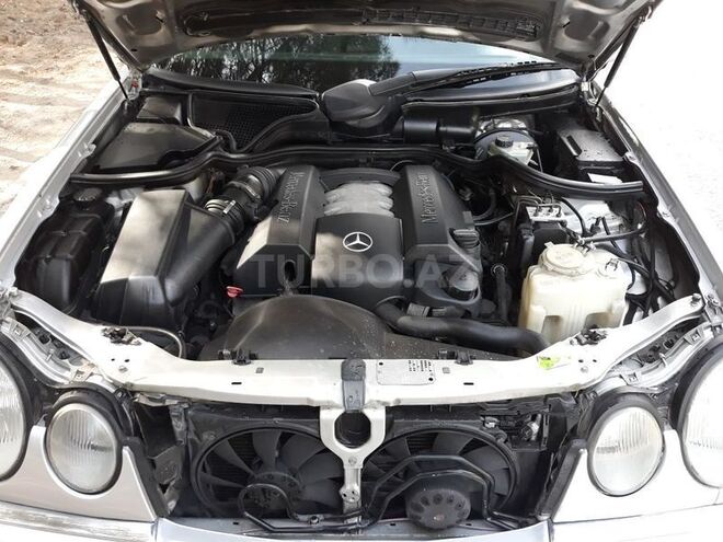 Mercedes E 240 1998, 289,000 km - 2.4 l - Sumqayıt