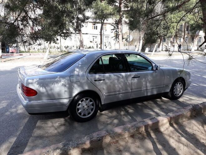 Mercedes E 240 1998, 289,000 km - 2.4 l - Sumqayıt