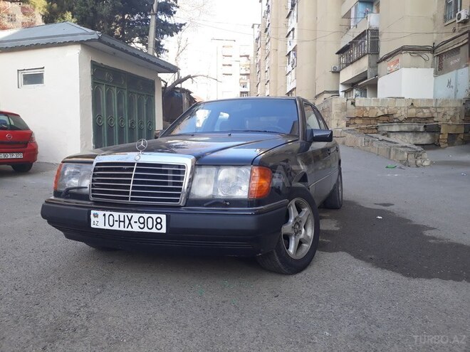 Mercedes E 260 1991, 263,000 km - 2.6 l - Bakı