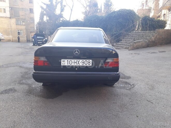 Mercedes E 260 1991, 263,000 km - 2.6 l - Bakı