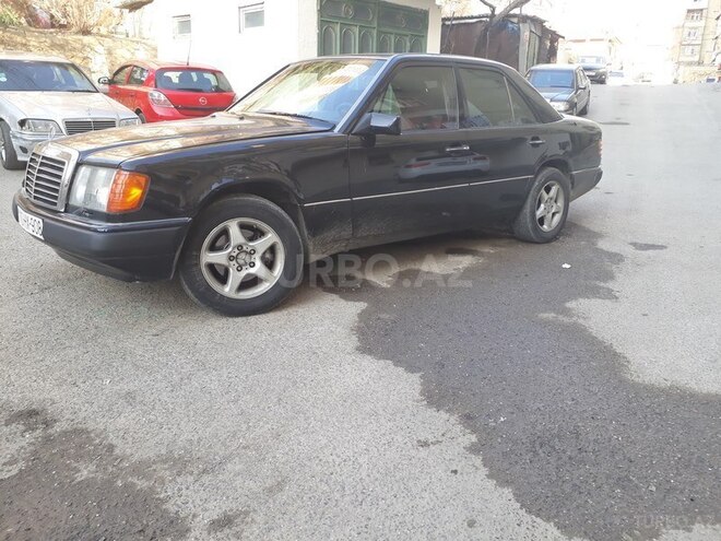 Mercedes E 260 1991, 263,000 km - 2.6 l - Bakı