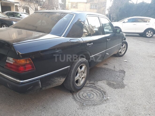 Mercedes E 260 1991, 263,000 km - 2.6 l - Bakı