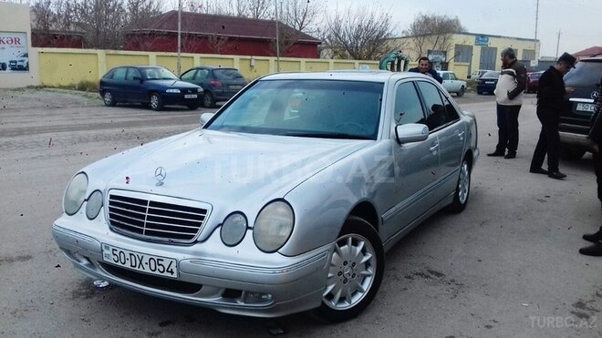 Mercedes E 320 2000, 250,000 km - 3.2 l - Sabirabad