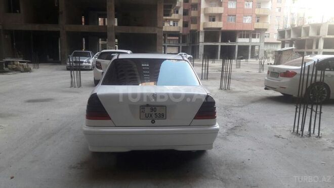 Mercedes C 230 2000, 180,000 km - 2.3 l - Bakı