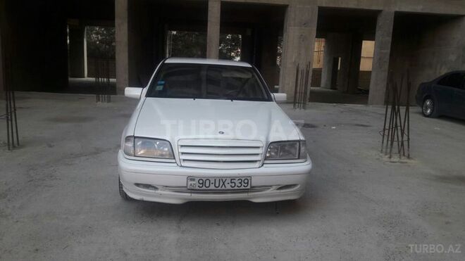 Mercedes C 230 2000, 180,000 km - 2.3 l - Bakı