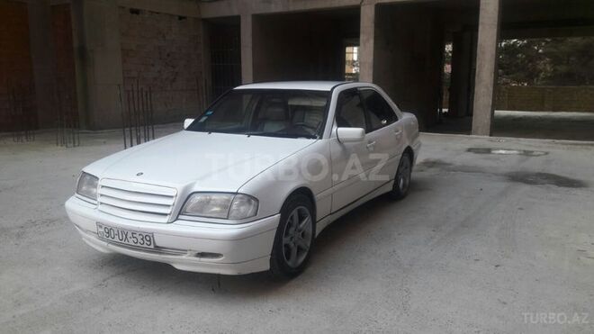 Mercedes C 230 2000, 180,000 km - 2.3 l - Bakı