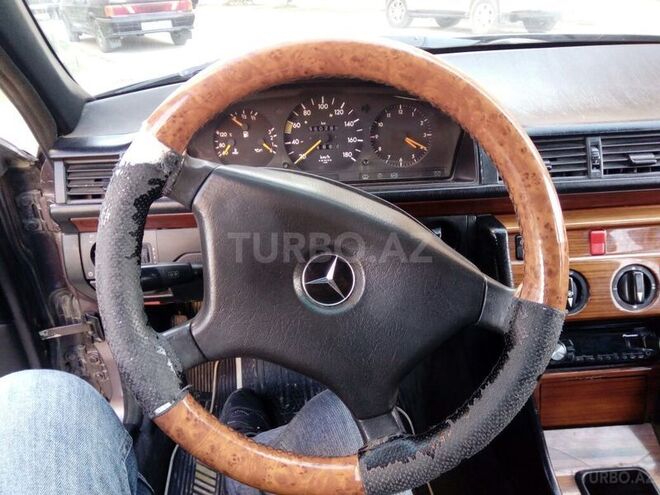 Mercedes E 200 1991, 560,000 km - 2.0 l - Bakı