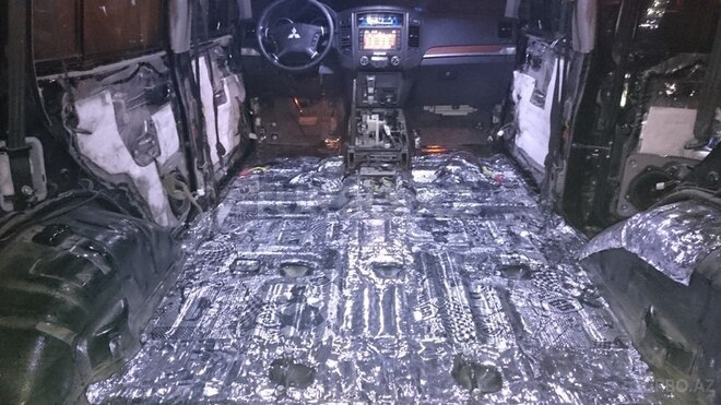 Mitsubishi Pajero 2007, 287,000 km - 3.2 l - Bakı