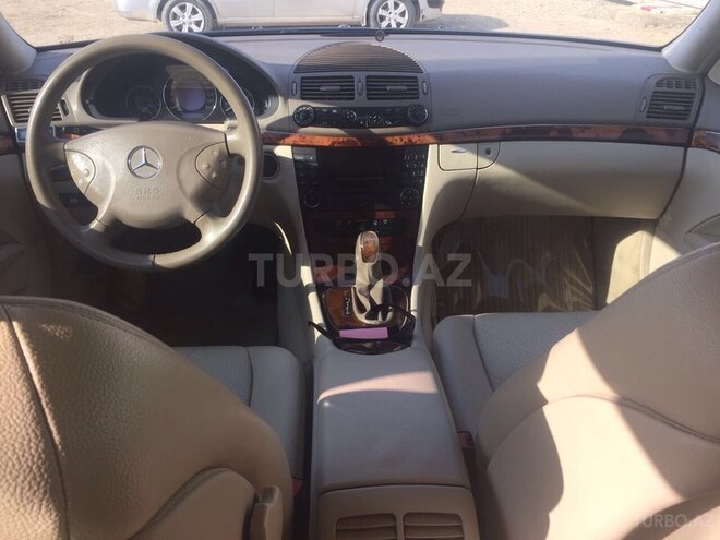 Mercedes E 240 2004, 145,000 km - 2.6 l - Bakı