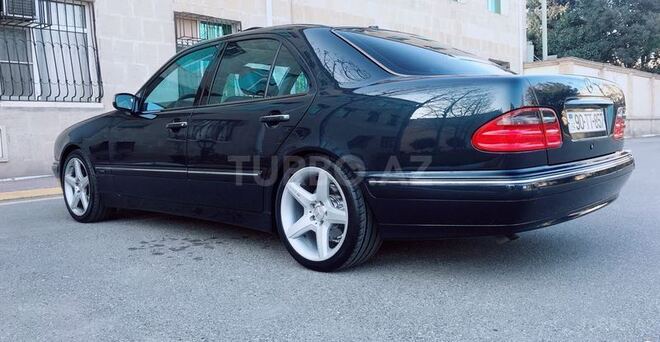 Mercedes E 240 2000, 244,300 km - 2.6 l - Bakı