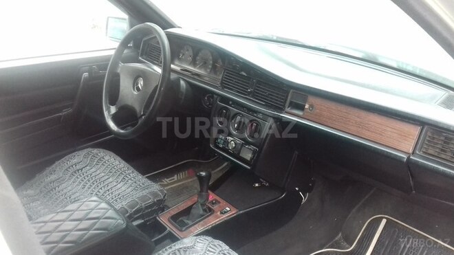 Mercedes 190 1991, 136,000 km - 1.8 л - Bakı