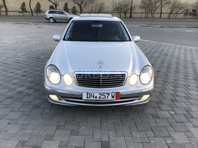 Mercedes E 240 2002, 220,800 km - 2.6 л - Bakı
