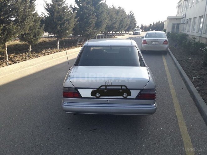 Mercedes E 230 1992, 214,000 km - 2.3 l - Sumqayıt