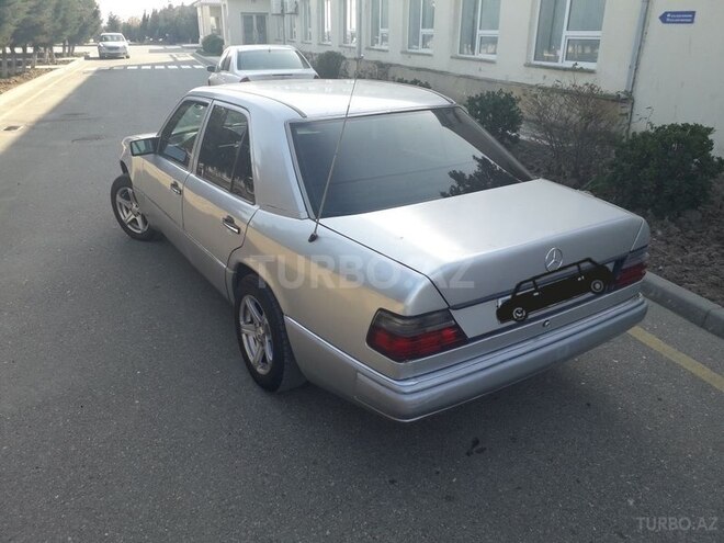 Mercedes E 230 1992, 214,000 km - 2.3 l - Sumqayıt